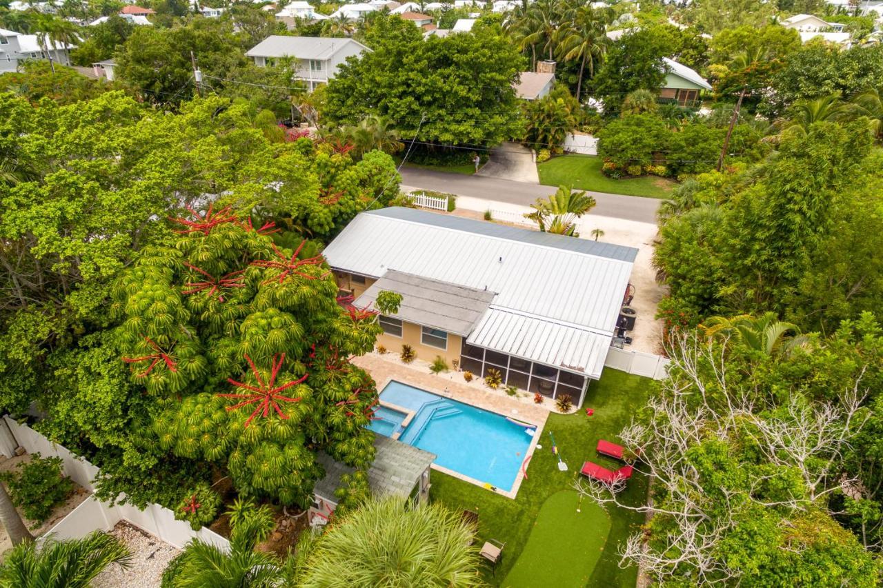 Getaway On Gladiolus Villa Anna Maria Luaran gambar
