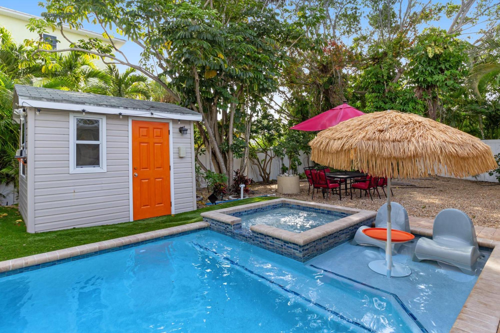 Getaway On Gladiolus Villa Anna Maria Luaran gambar