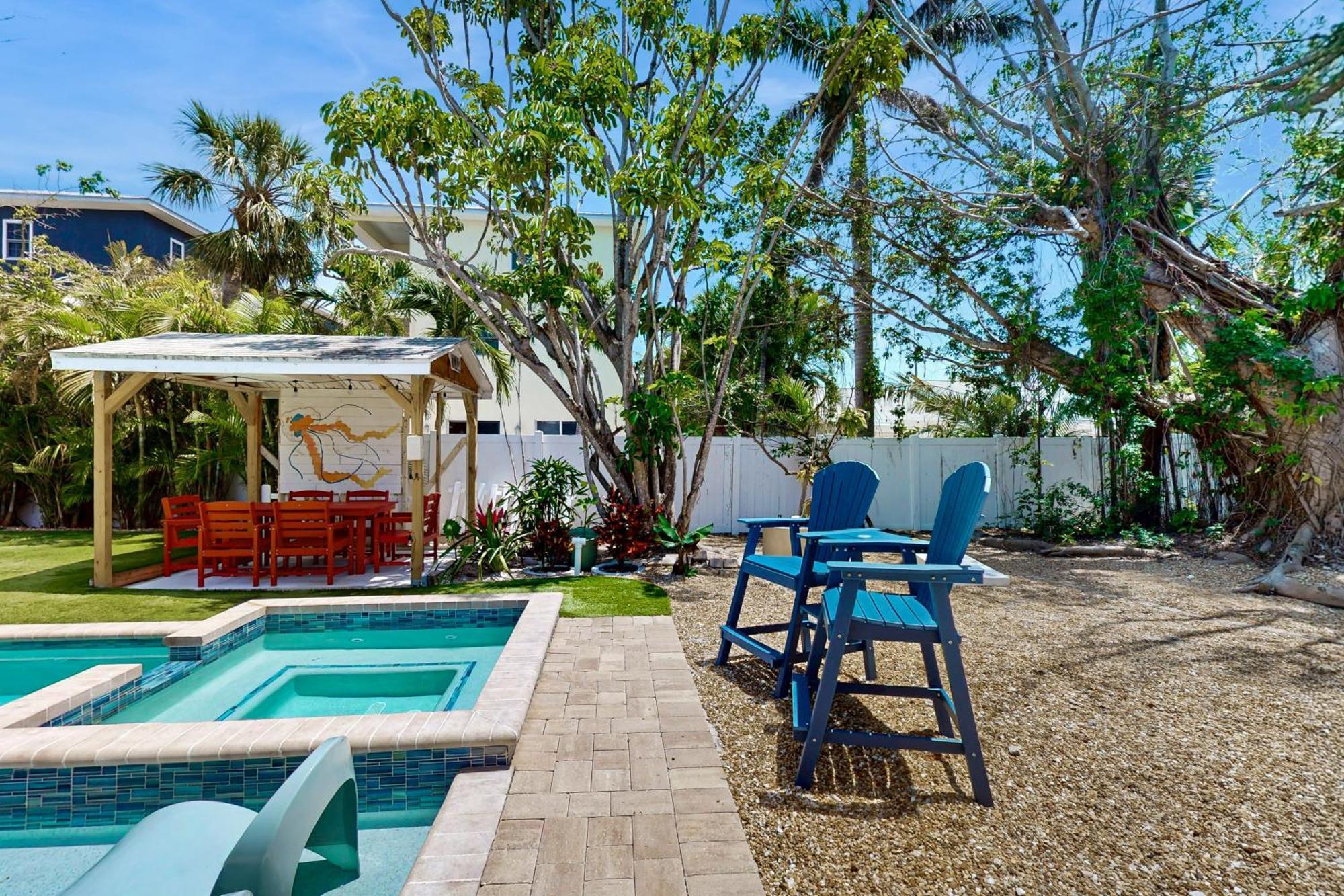 Getaway On Gladiolus Villa Anna Maria Luaran gambar